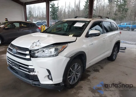 2018 Toyota Highlander Hybrid Xle z USA, uszkodzony, nr VIN 5TDJGRFHXJS037458